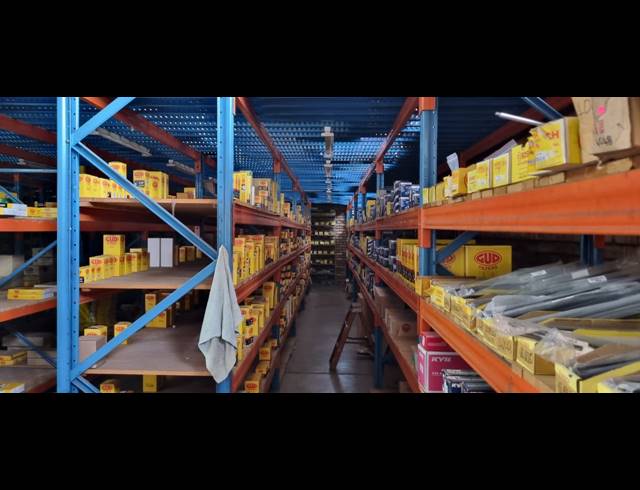 600M² WAREHOUSE FOR SALE IN KRUGERSDORP CENTRAL